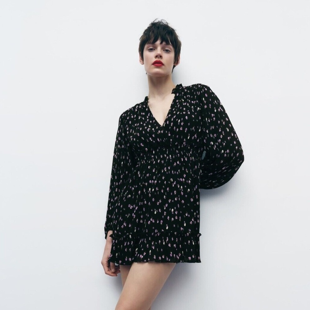 Zara Floral Print Long-sleeve Short V-neck Dress in Black Lilac